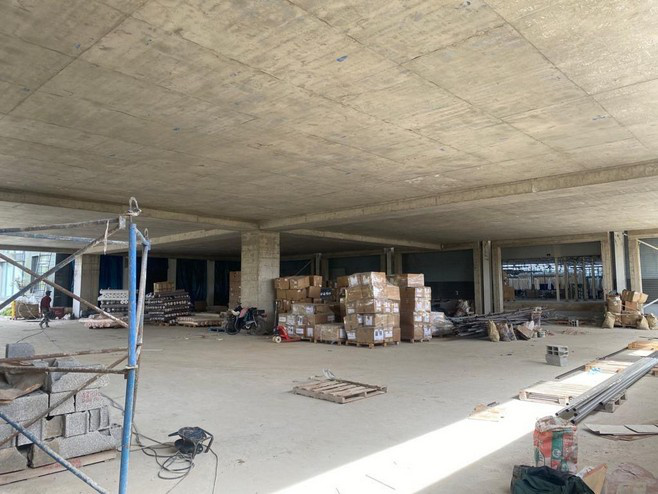 Chantier bâtiment industriel